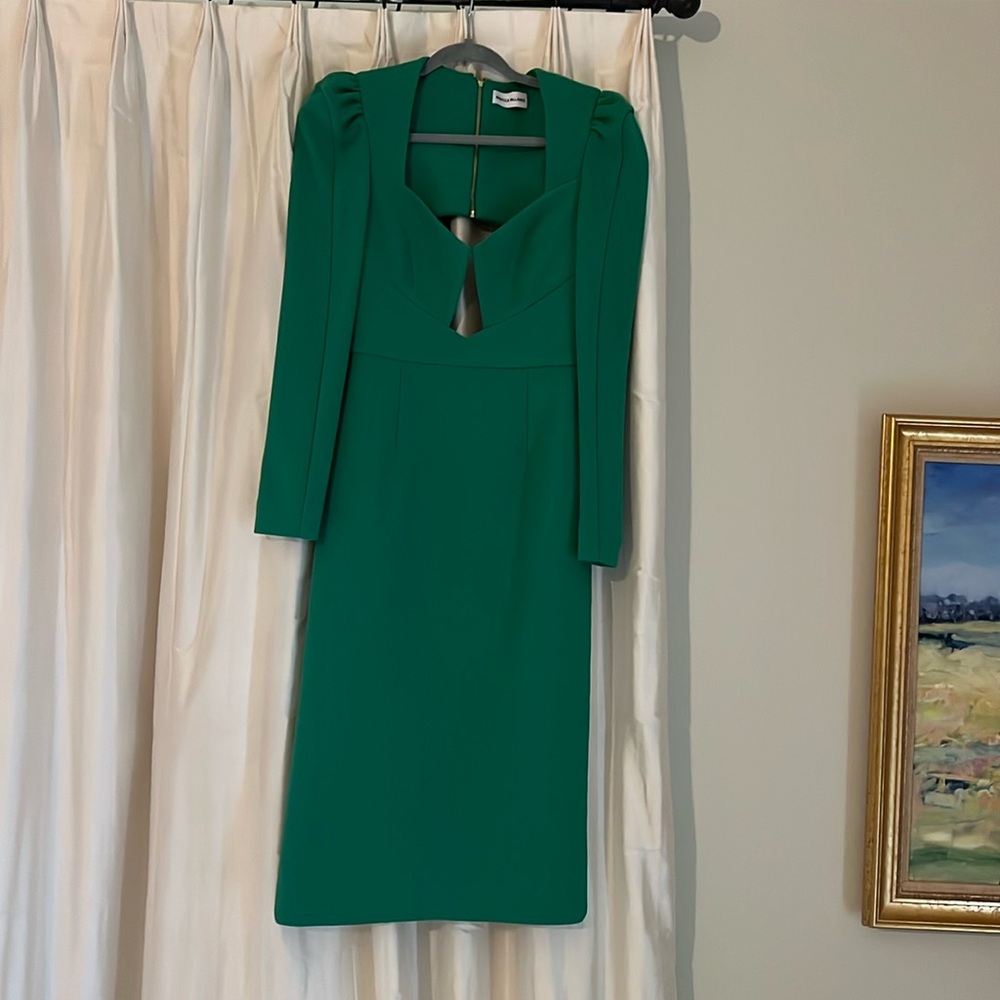 Worn once.  Size 2 Rebecca Vallance green dress.